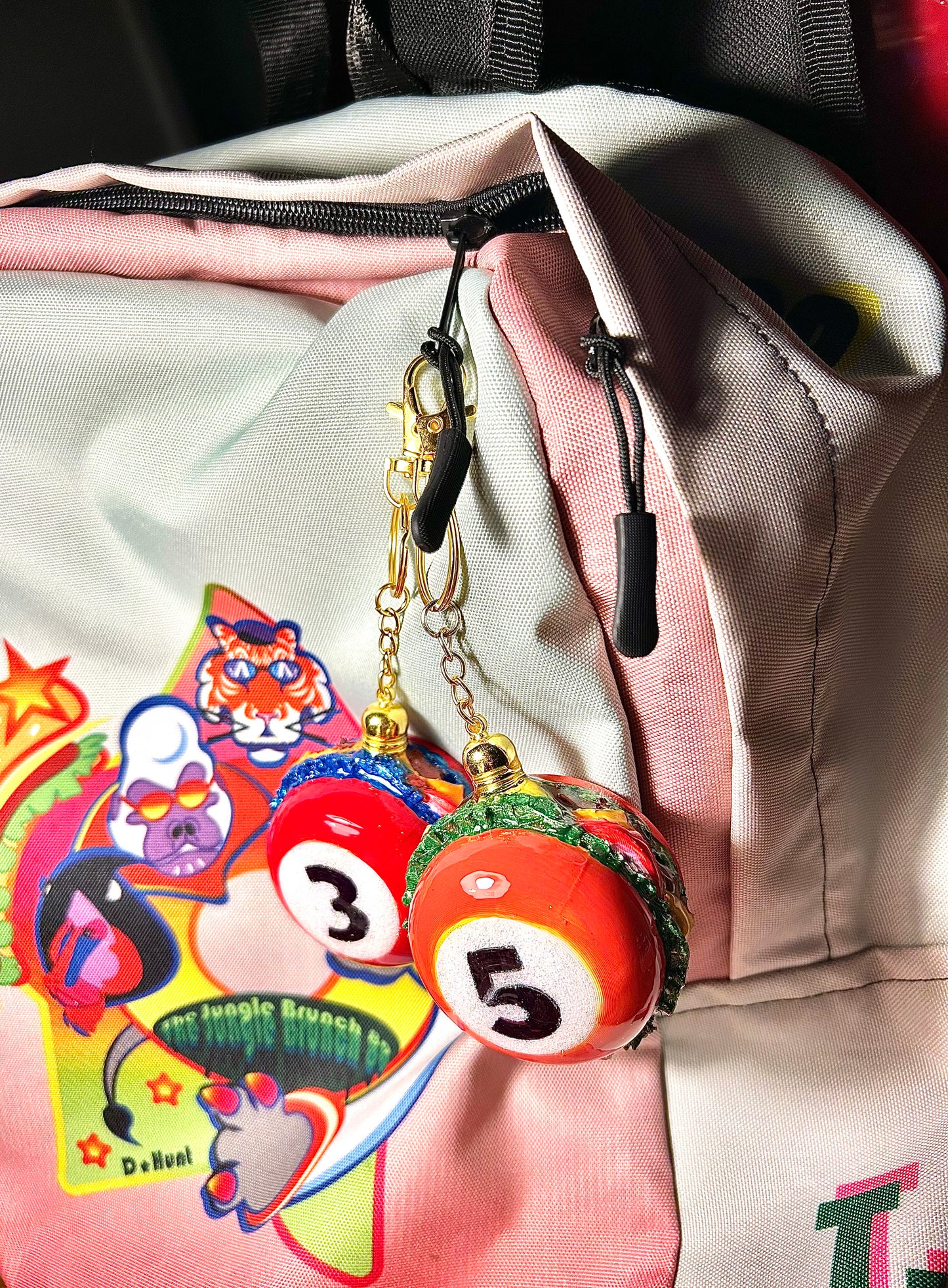 3D Printed Jumbo Billiard Burgers Keychains – Retro Fast-Food Charm, vintage, Custom-made 80s Accessory – TJB89 burgers