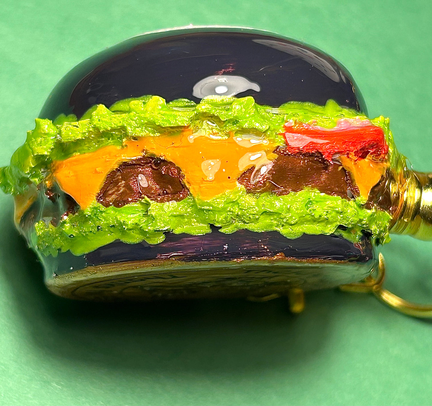 3D Printed Jumbo Billiard Burgers Keychains – Retro Fast-Food Charm, vintage, Custom-made 80s Accessory – TJB89 burgers