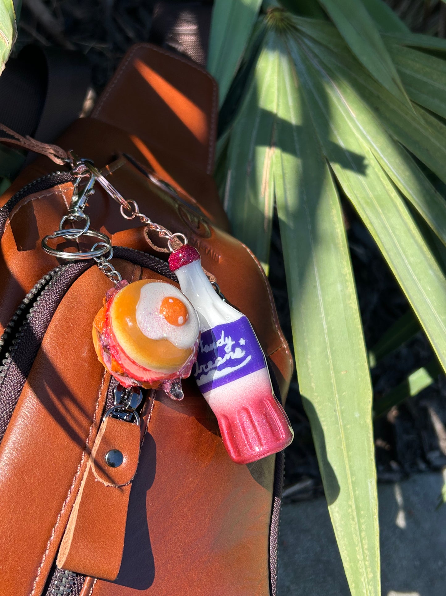 Retro Breakfast Burger Keychain - Adorable Food Charm - 50s Fast-Food
Keyring - Hand-Painted, 3D Printed-TJB89