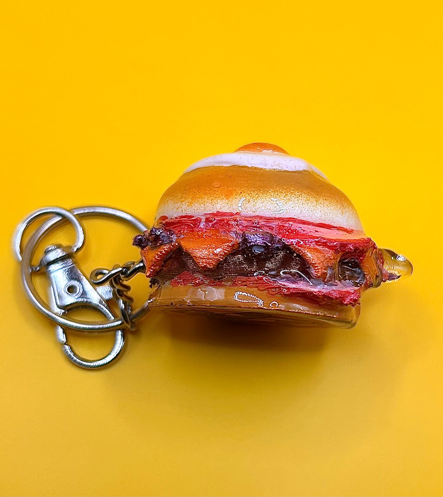 Retro Breakfast Burger Keychain - Adorable Food Charm - 50s Fast-Food
Keyring - Hand-Painted, 3D Printed-TJB89
