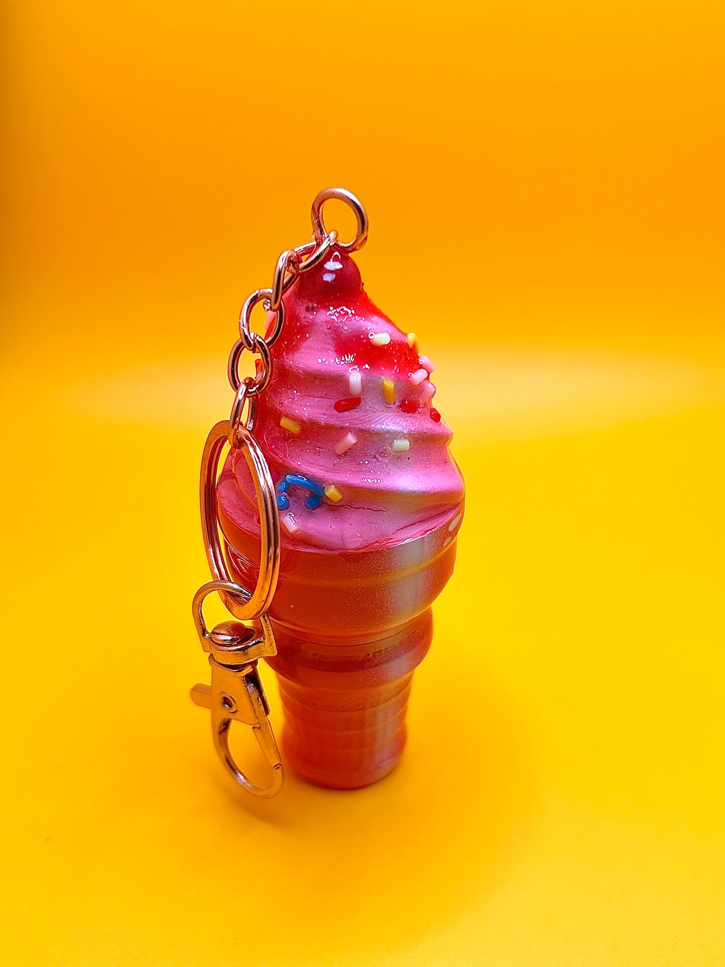 Retro dessert Keychain – Icecream Food Charm – OldSchool vintage Keyring – Hand‑Painted, 3D Printed-TJB89